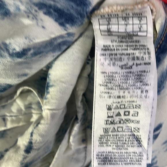 Guess Acid Wash Tie-Dye Romper
Style # W42D44W3E81 - Picture 7 of 7